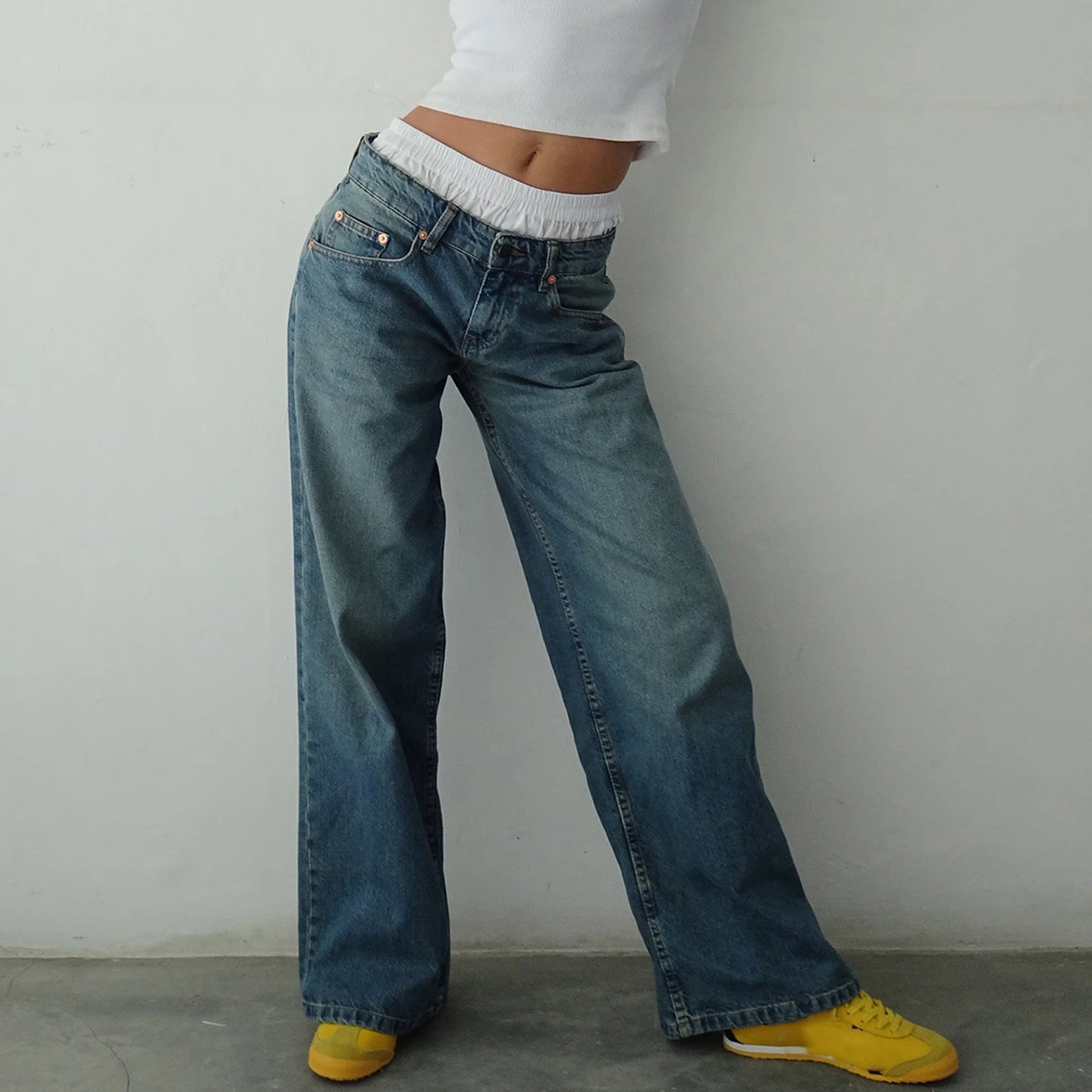 Women's low rise baggy jeans